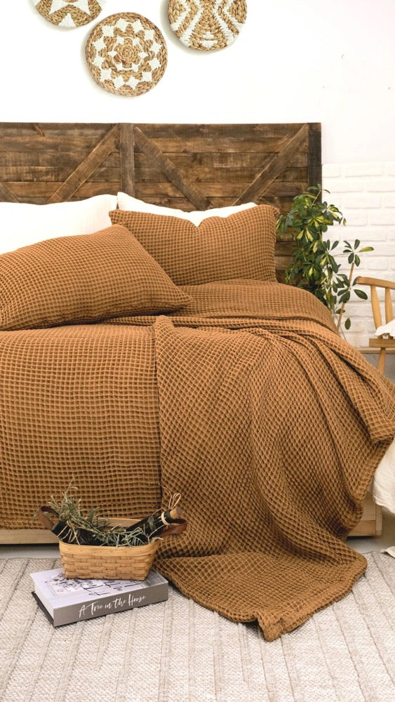 Organic Cotton Waffle Bedspread: Throw Blanket