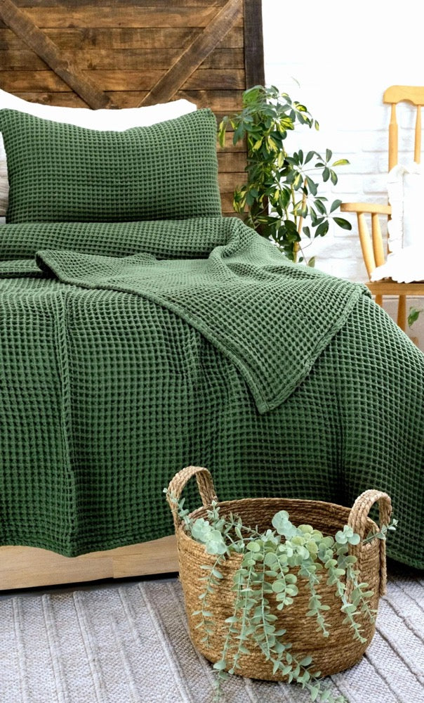 Organic Cotton Waffle Bedspread: Throw Blanket